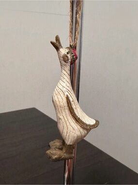 Tii Collections Folk Art Holiday Goose/Duck Resin Faux Wood Ornament EUC